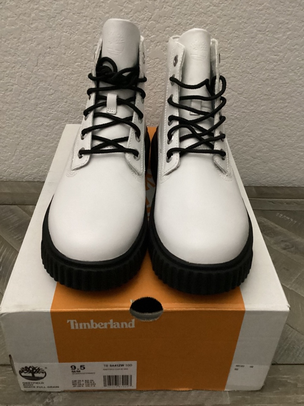 TIMBERLAND Women's Greyfield Leather Boots, size 9.5